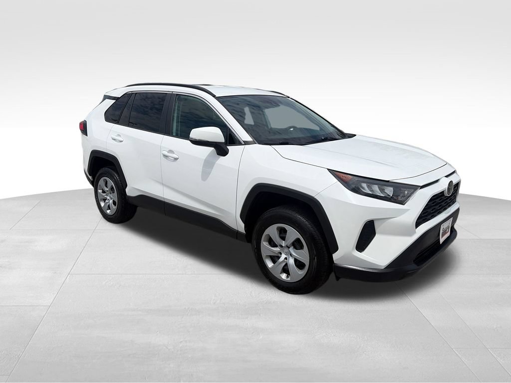 Used 2020 Toyota RAV4 LE FWD image 8