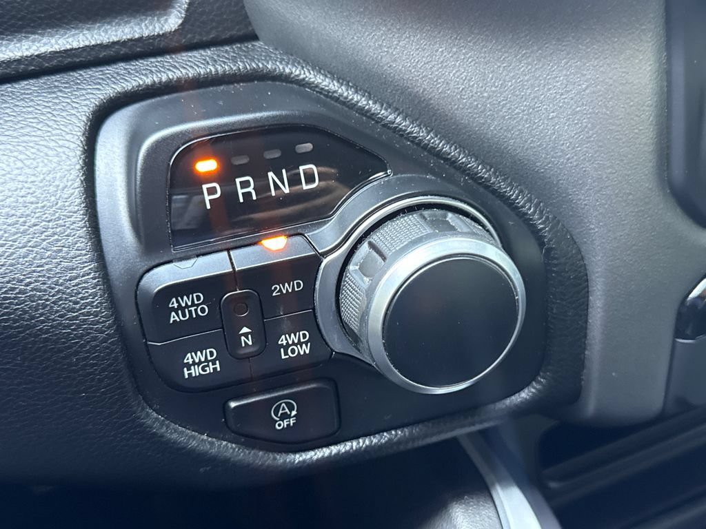 Used 2020 RAM 1500 Big Horn AWD/4WD image 32