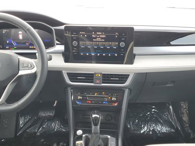 New 2026 Volkswagen Taos SE image 27