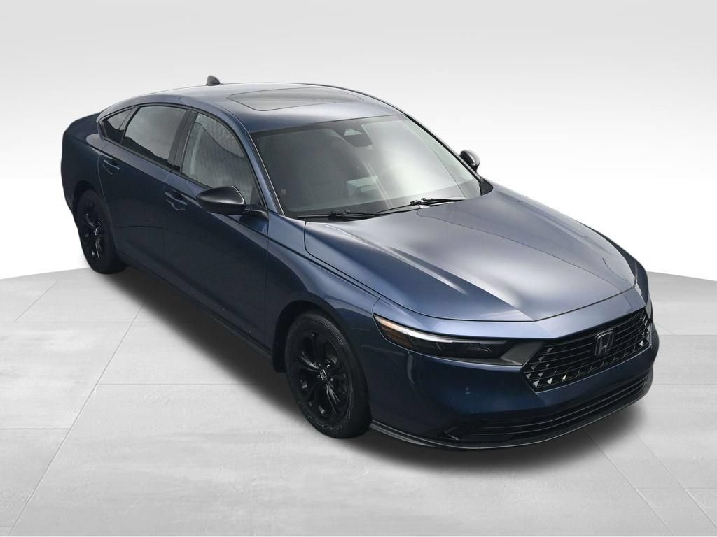 Used 2025 Honda Accord SE image 31