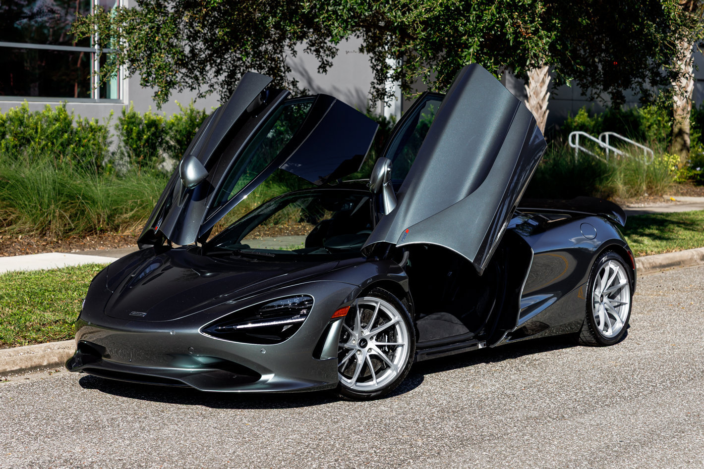 New 2027 McLaren 750S RWD image 32