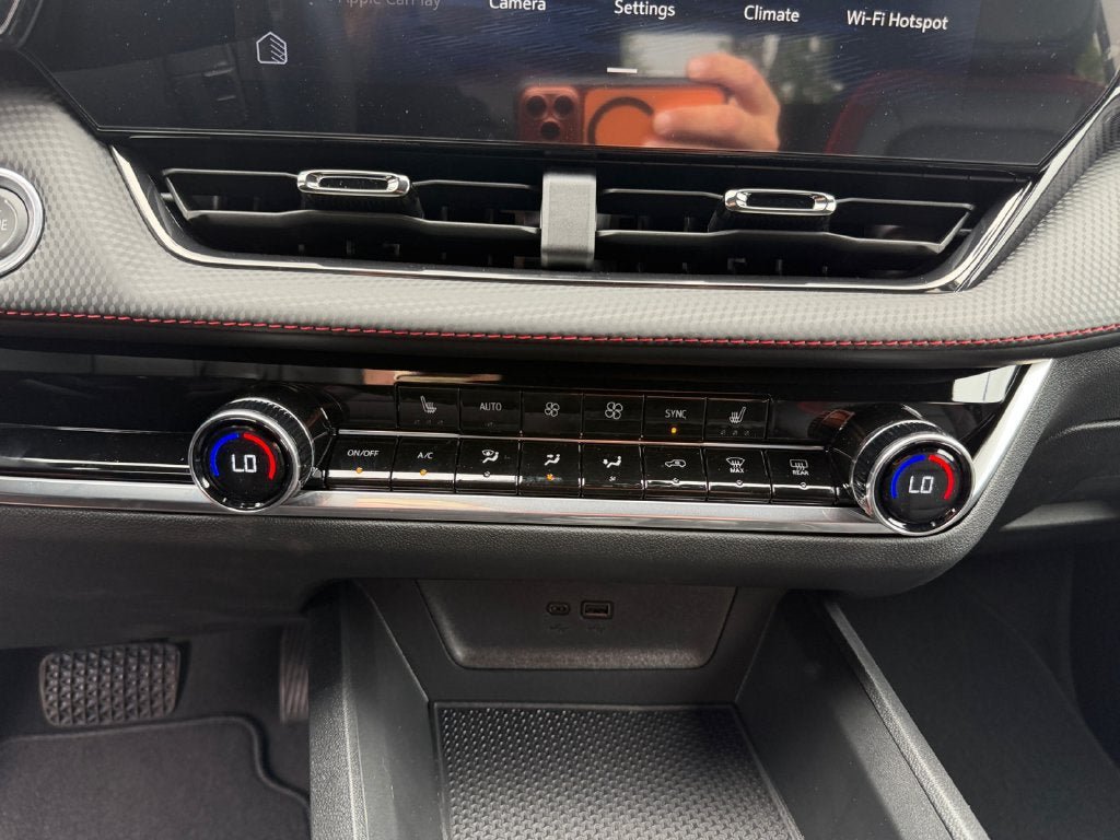 New 2026 Chevrolet Equinox RS w/ Safety and Technology Package AWD/4WD image 32