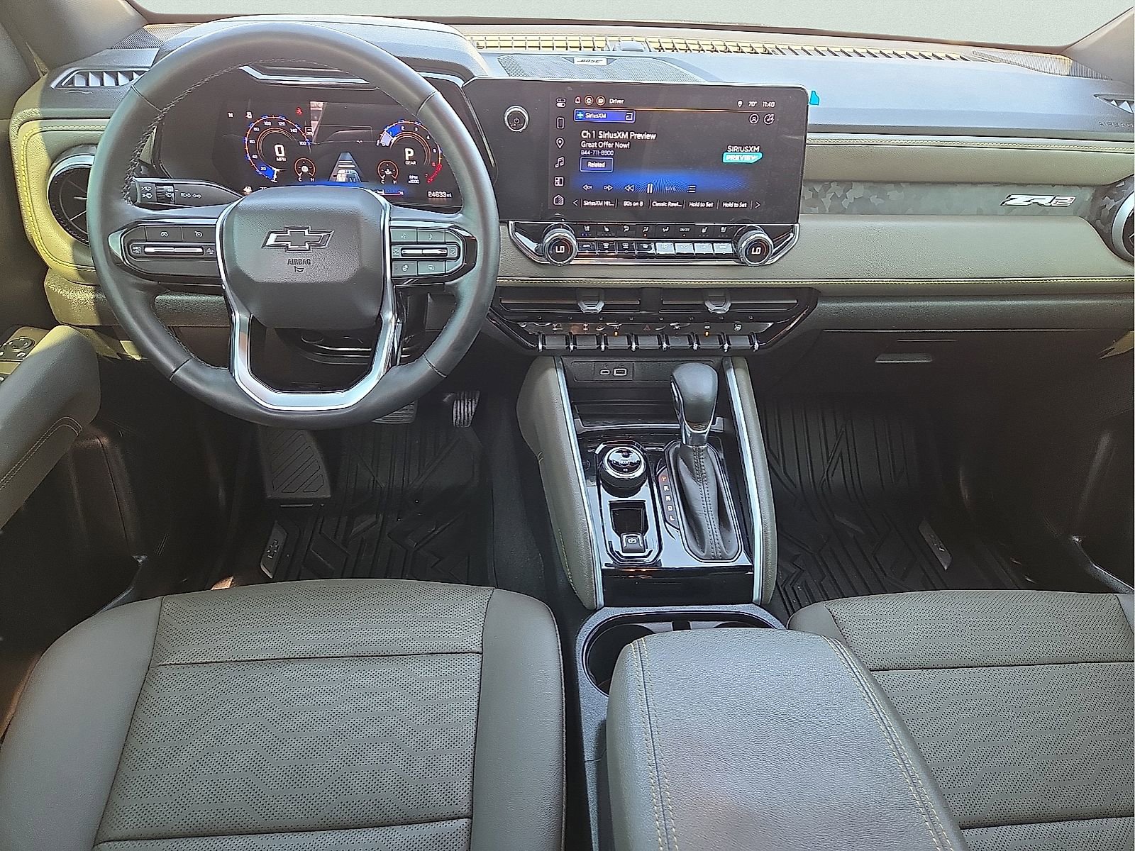 Used 2025 Chevrolet Colorado ZR2 w/ Technology Package AWD/4WD image 11