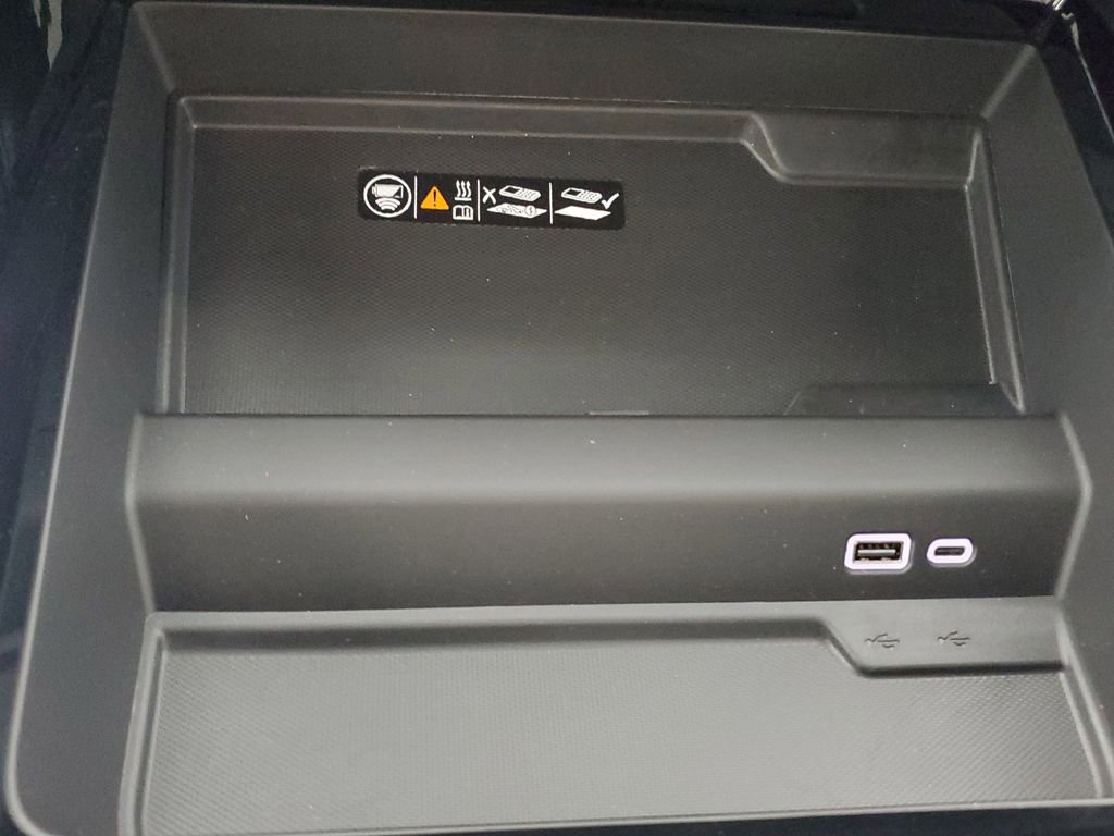 New 2026 Chevrolet Suburban Z71 w/ Comfort Package image 19