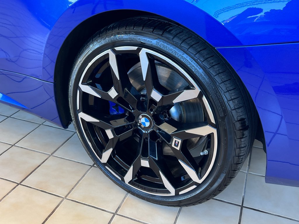 Used 2025 BMW M440i Convertible RWD image 16