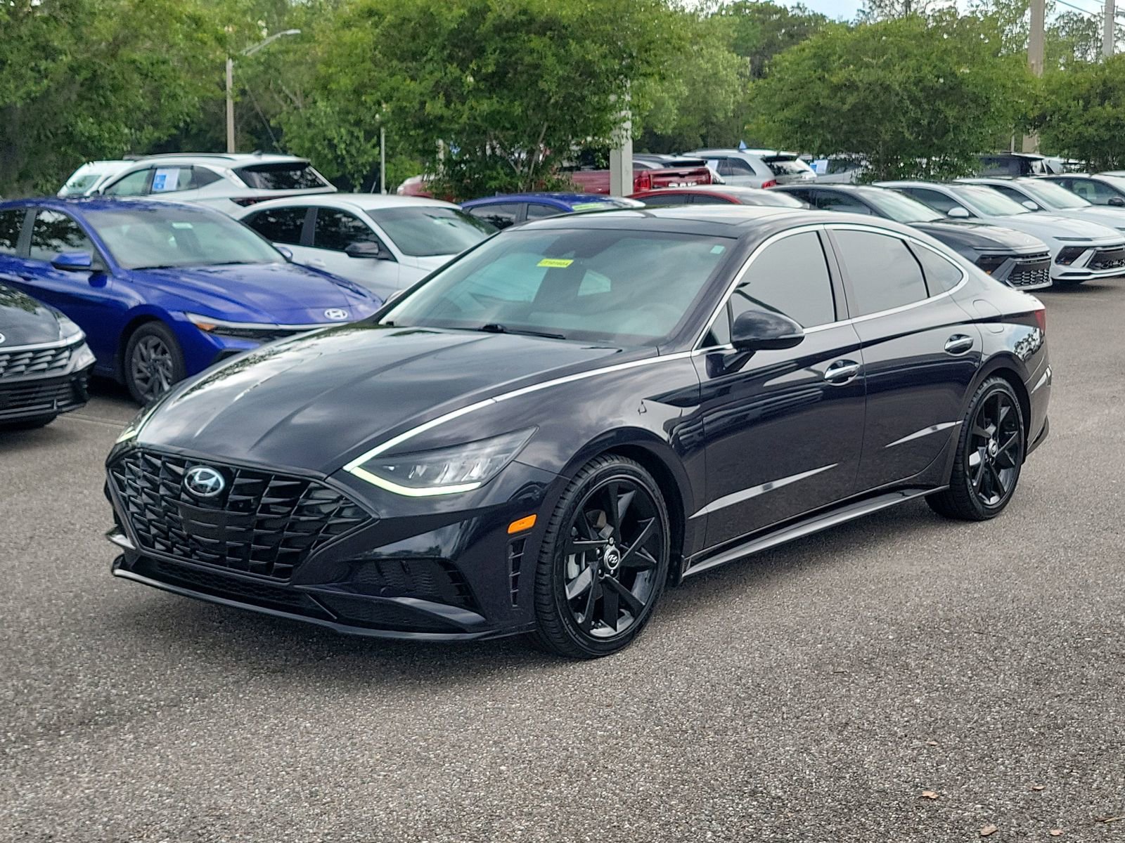 Used 2023 Hyundai Sonata SEL Plus w/ Preferred Accessory Package FWD image 12