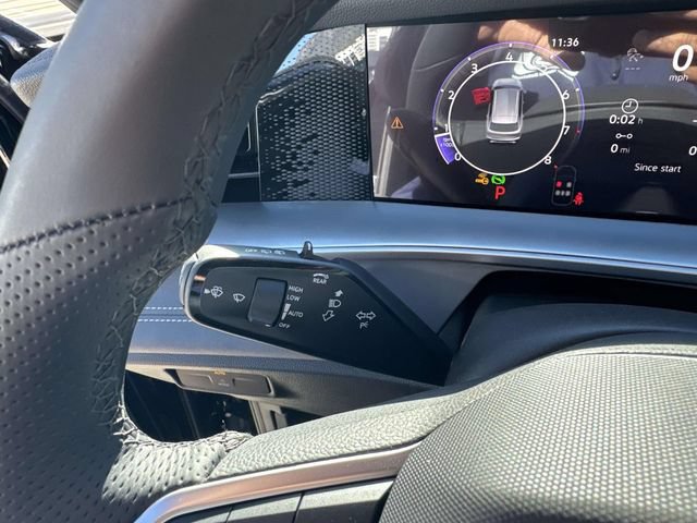 New 2026 Volkswagen Tiguan SE R-Line FWD image 25
