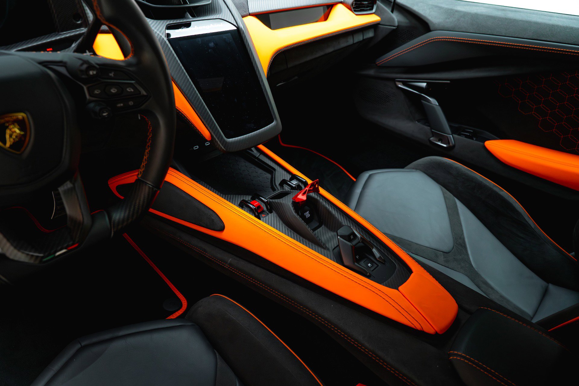 Used 2024 Lamborghini Revuelto AWD/4WD image 43