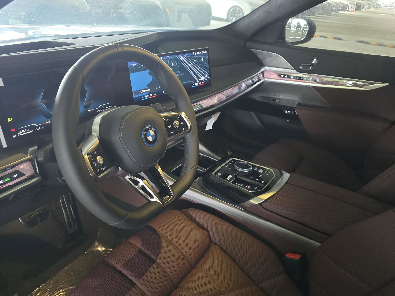 New 2025 BMW 750e xDrive w/ Premium Package image 11