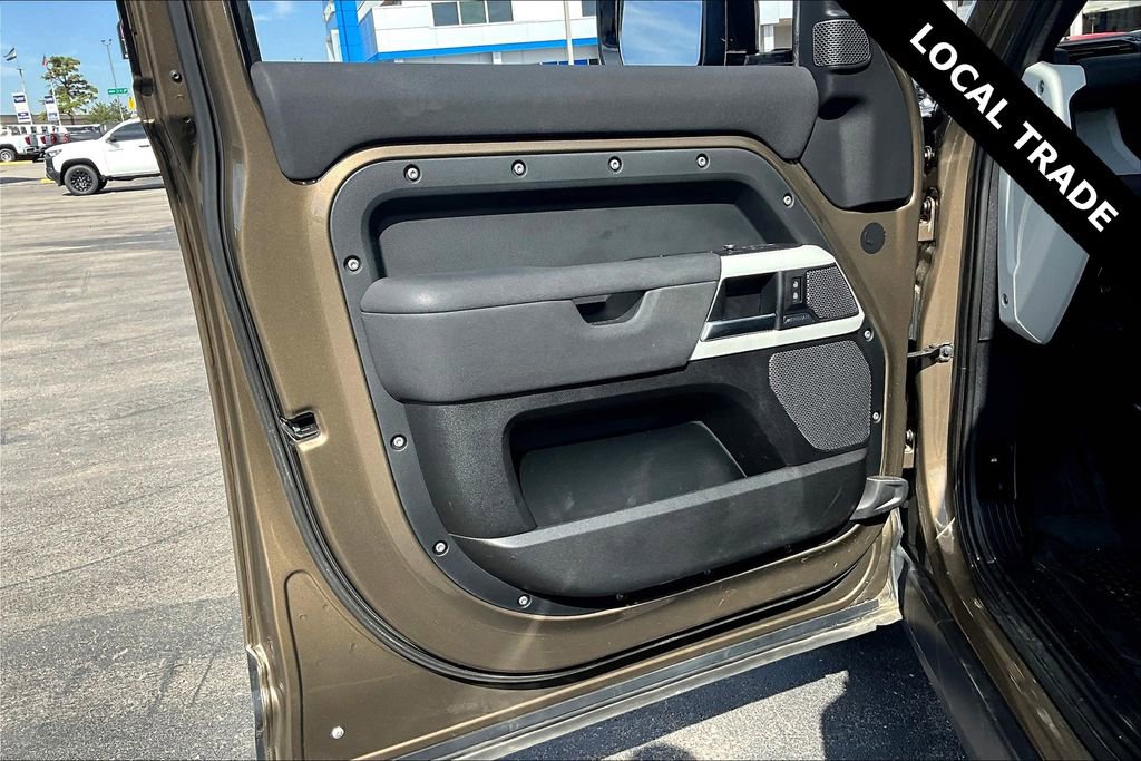 Used 2020 Land Rover Defender 110 SE image 19