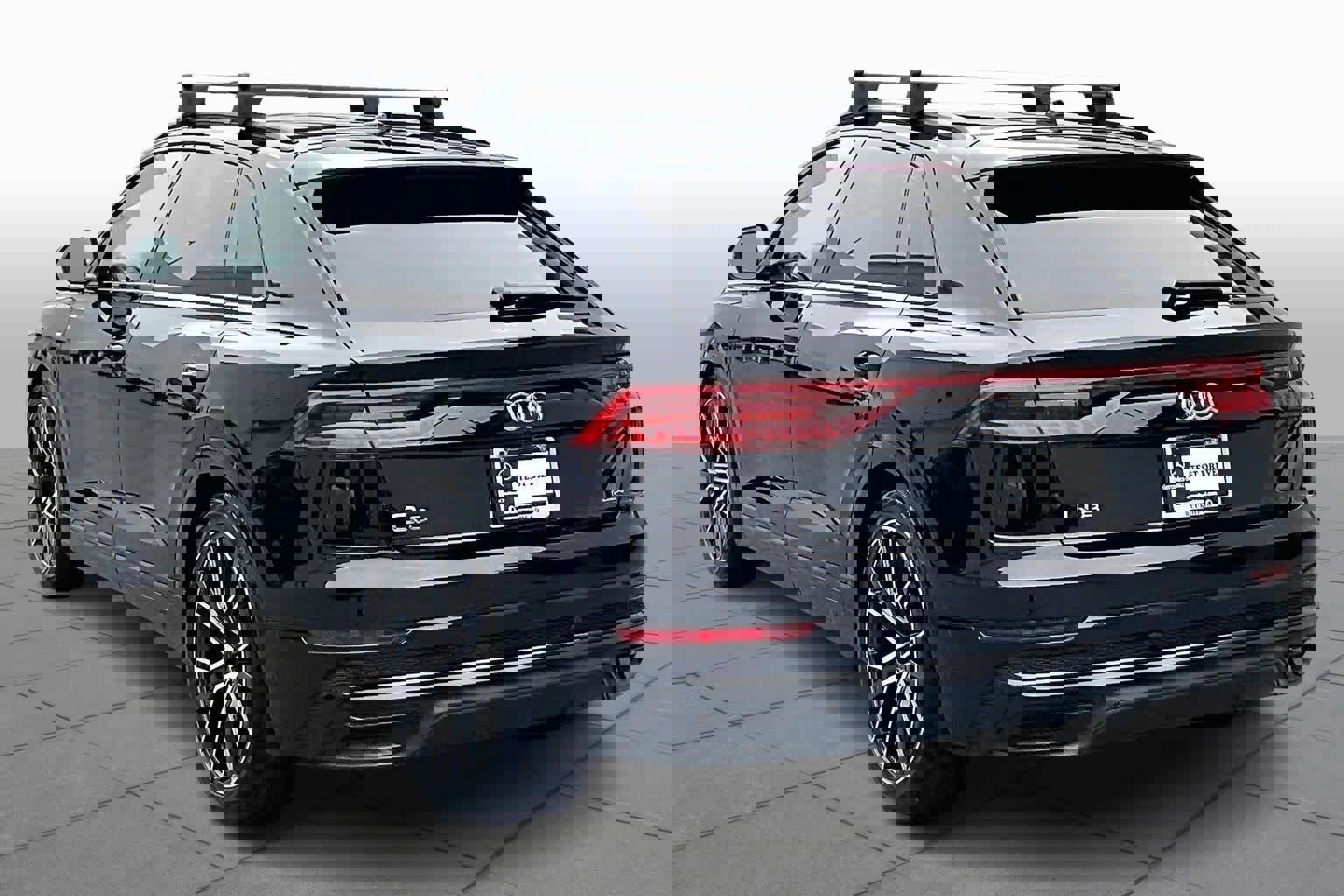 Used 2020 Audi Q8 Premium Plus image 10