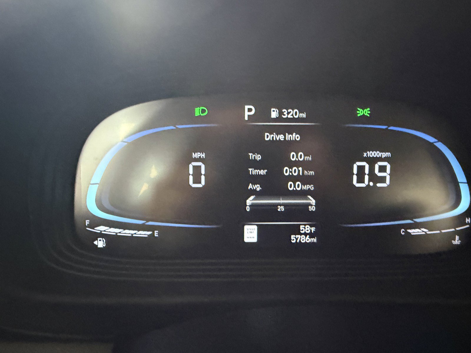 Used 2025 Hyundai Venue Limited FWD image 10