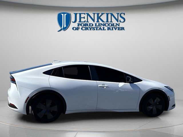 Used 2024 Toyota Prius LE image 7