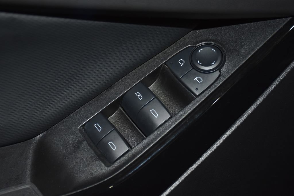 Used 2025 Chevrolet Equinox LT FWD image 22