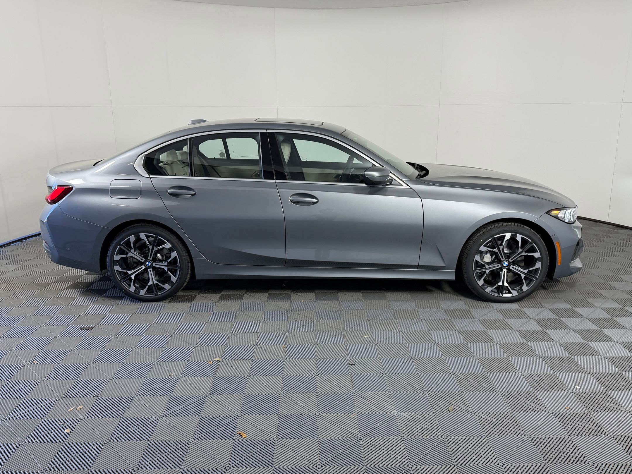New 2026 BMW 330i Sedan w/ Premium Package image 8