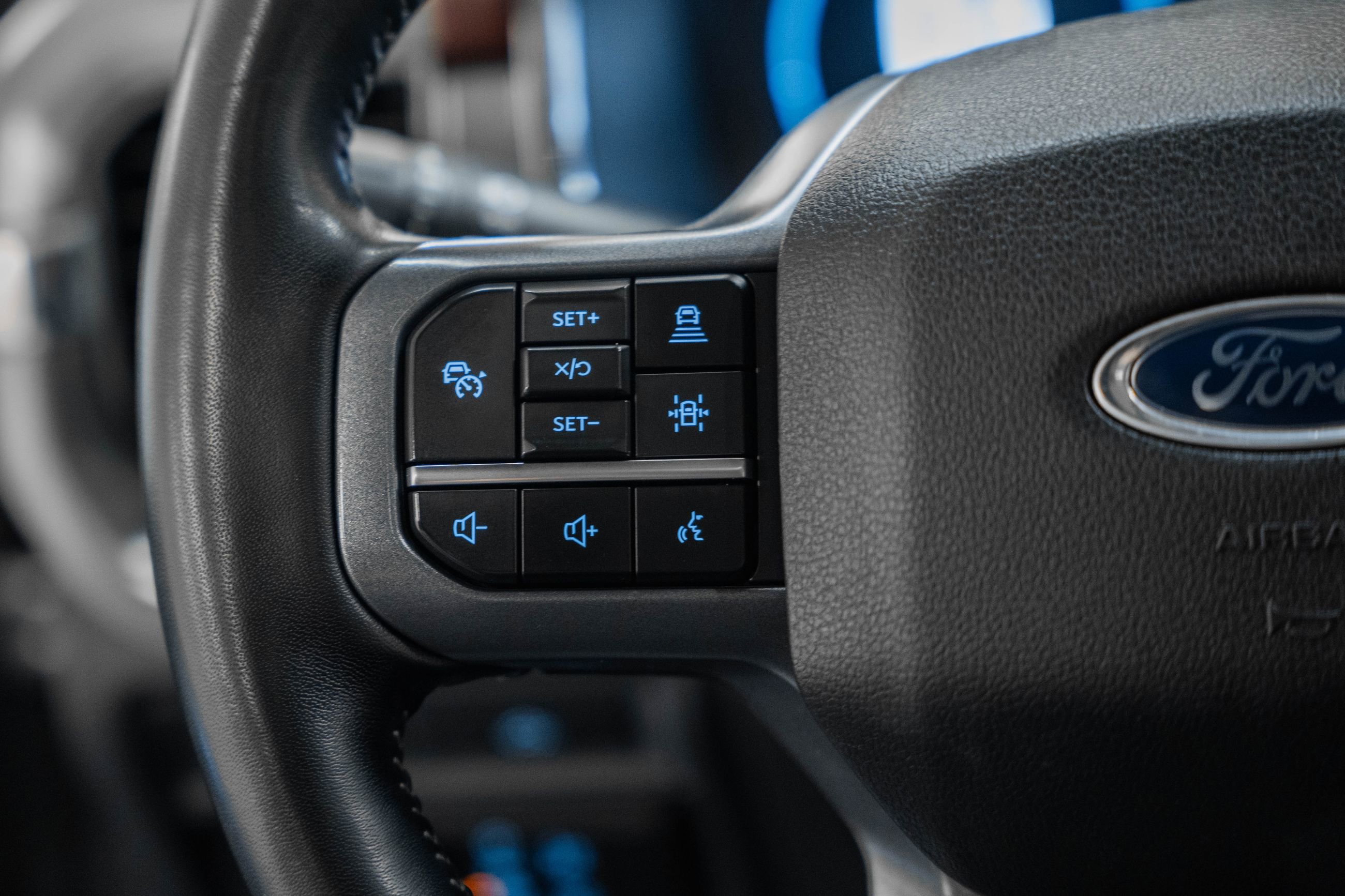 Certified 2023 Ford F150 Lariat w/ Equipment Group 502A High image 39