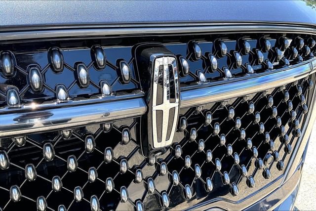 Used 2024 Lincoln Nautilus Premier w/ Jet Appearance Package AWD/4WD image 27
