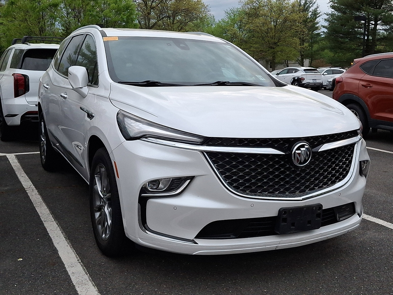 Used 2024 Buick Enclave Avenir AWD/4WD image 5