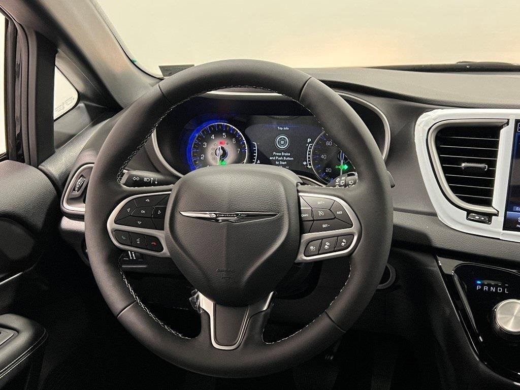 New 2026 Chrysler Voyager LX image 28