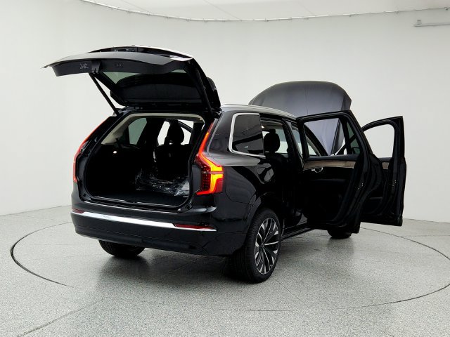 New 2026 Volvo XC90 B6 Plus w/ Protection Package Premier AWD/4WD image 11