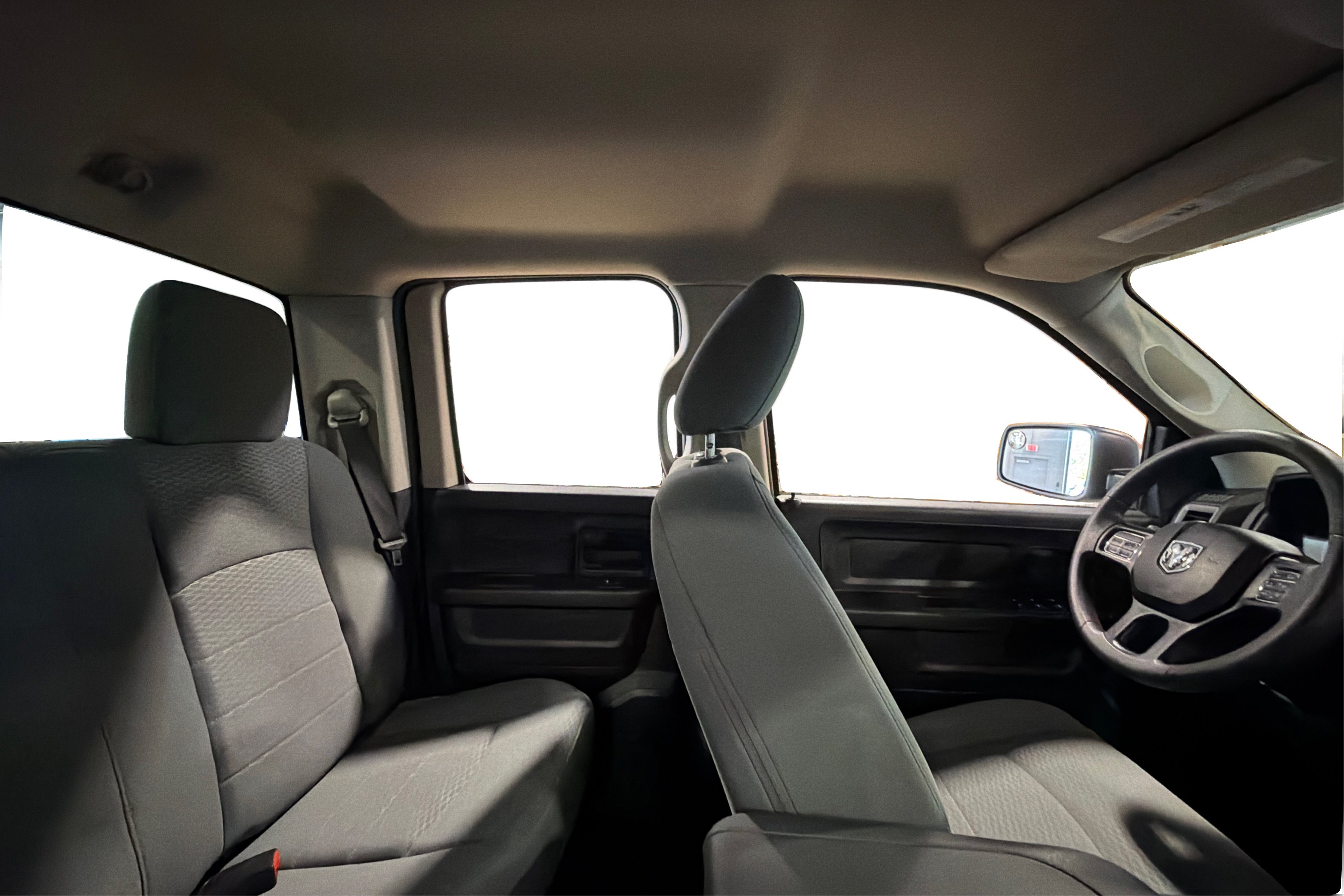 Used 2019 RAM 1500 Express AWD/4WD image 37