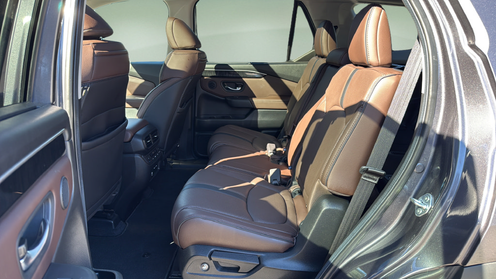 Used 2024 Honda Pilot Elite image 16