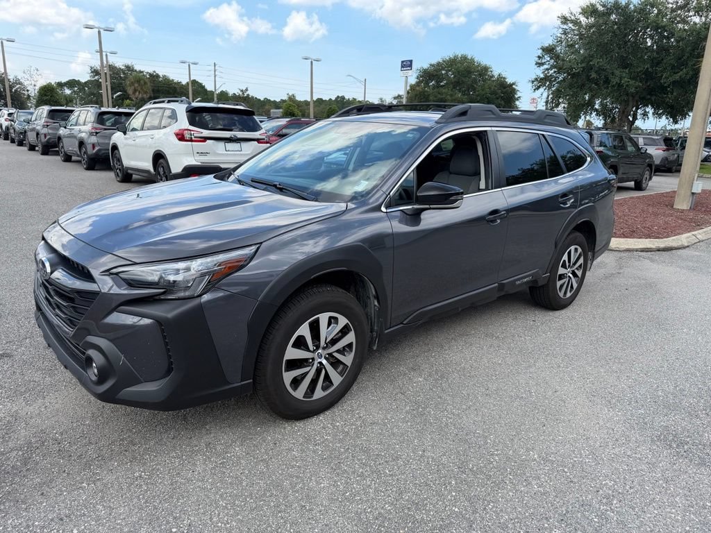 Used 2025 Subaru Outback Premium AWD/4WD image 13