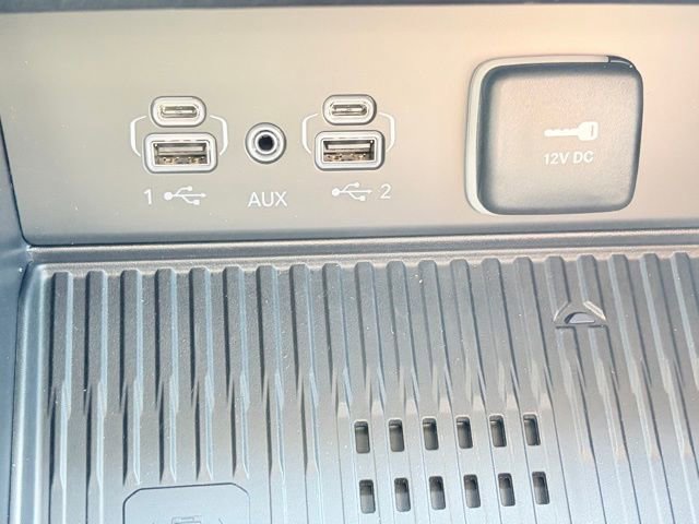 New 2026 Jeep Grand Cherokee Limited w/ Luxury Tech Group II image 23