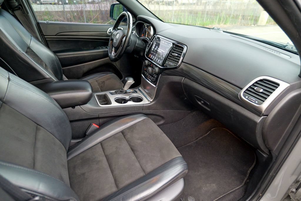 Used 2021 Jeep Grand Cherokee Laredo X AWD/4WD image 34