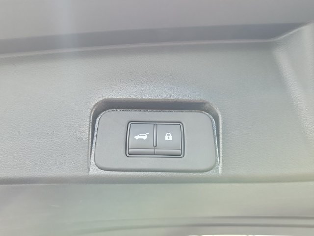 Used 2023 Nissan Rogue SV w/ SV Premium B Package FWD image 10