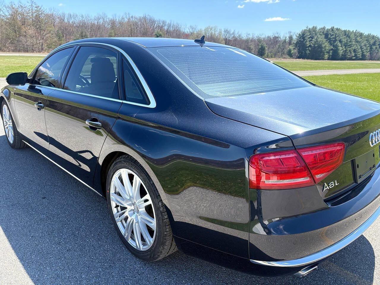 Used 2014 Audi A8 L TDI w/ Premium Package image 18