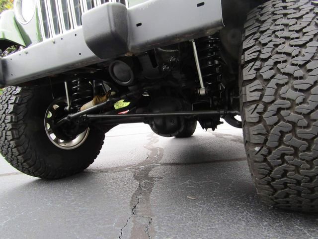 Used 1998 Jeep Wrangler Sahara image 9