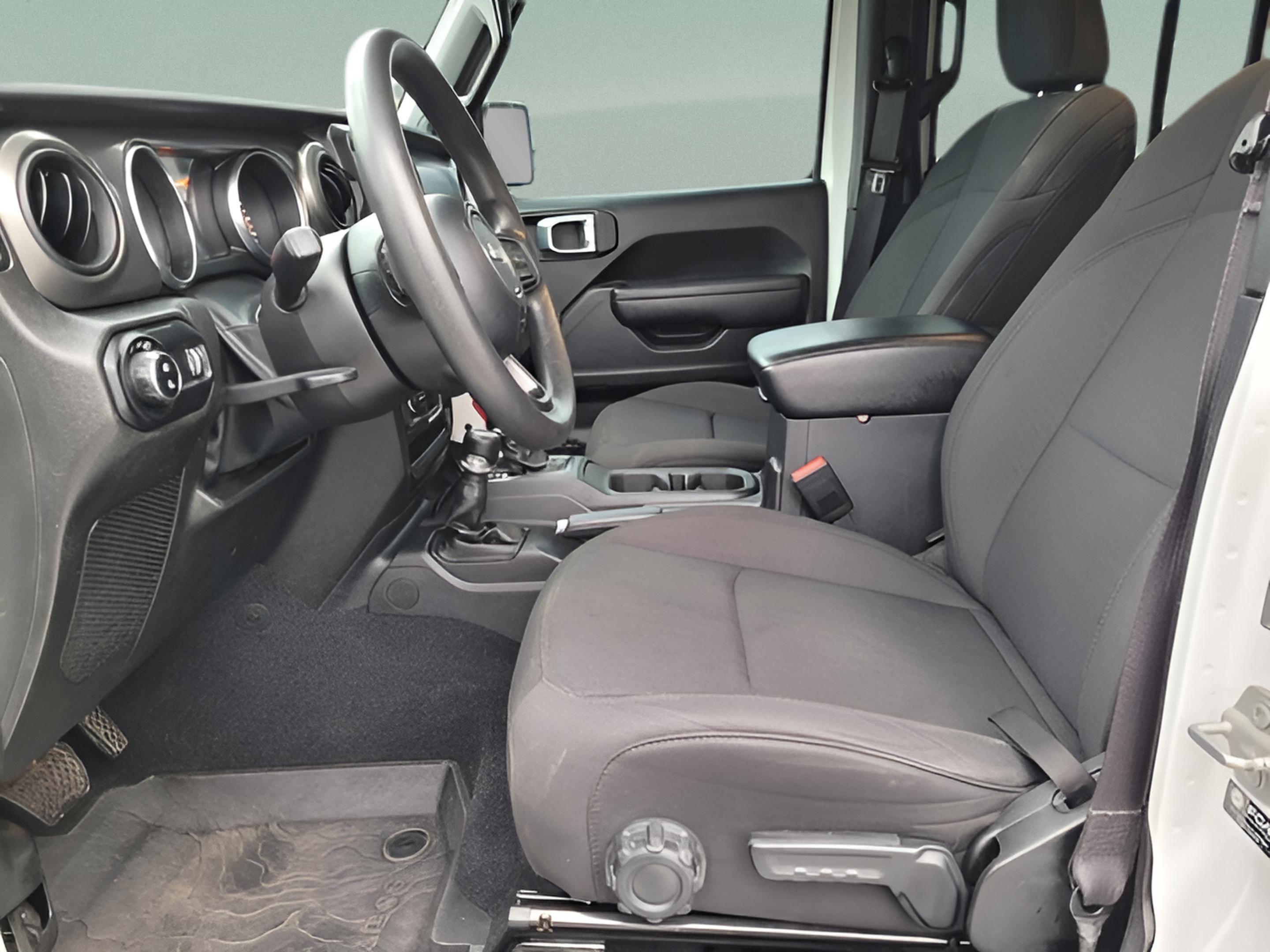 Used 2023 Jeep Gladiator Sport image 6