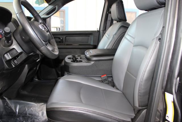 Used 2024 RAM 2500 Tradesman w/ Chrome Appearance Group image 22