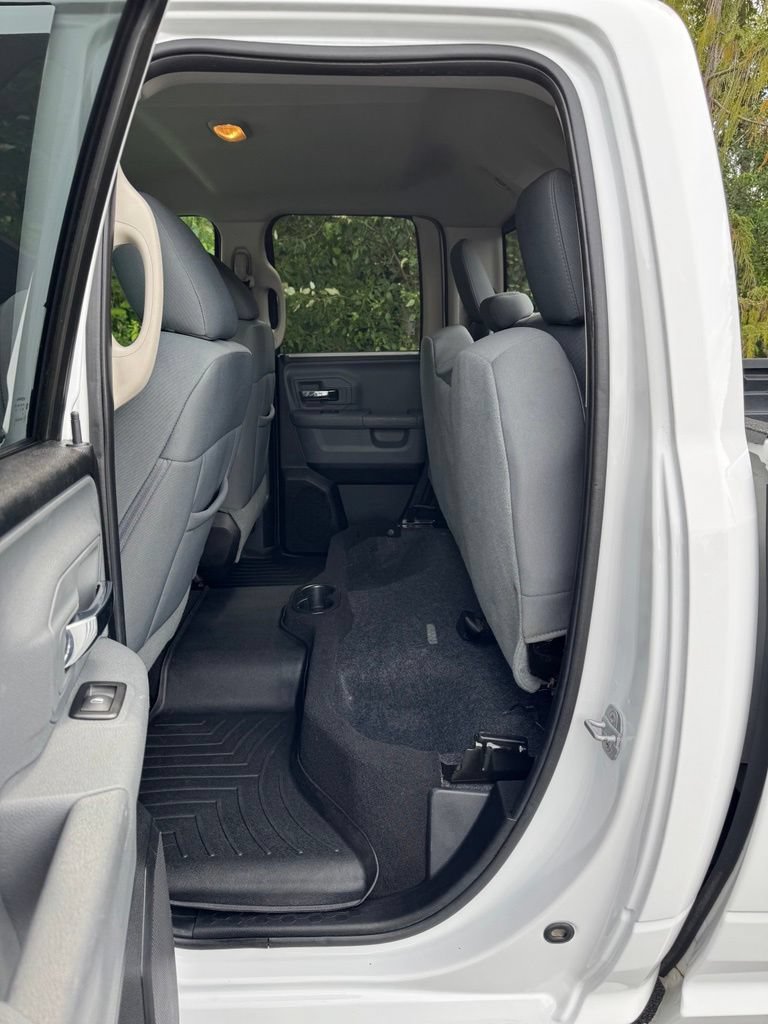 Used 2014 RAM 1500 Classic SLT AWD/4WD image 16