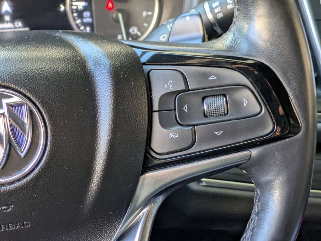 Used 2024 Buick Enclave Premium AWD/4WD image 21
