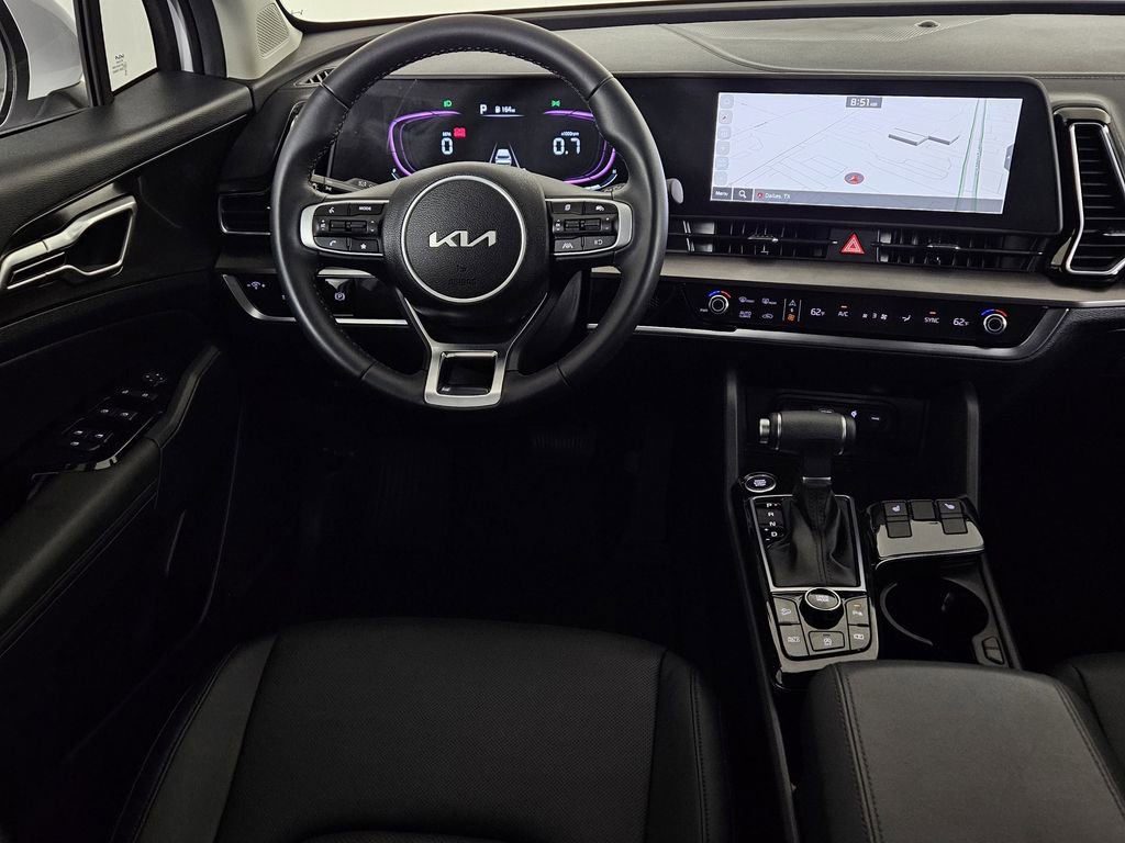 Used 2025 Kia Sportage EX image 8