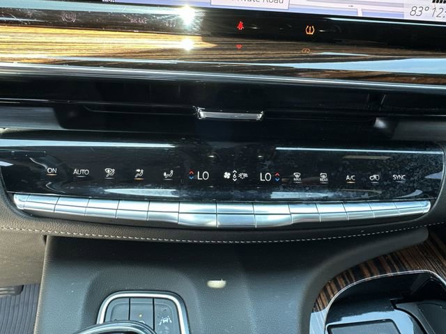 Used 2021 Cadillac Escalade Premium Luxury RWD image 27