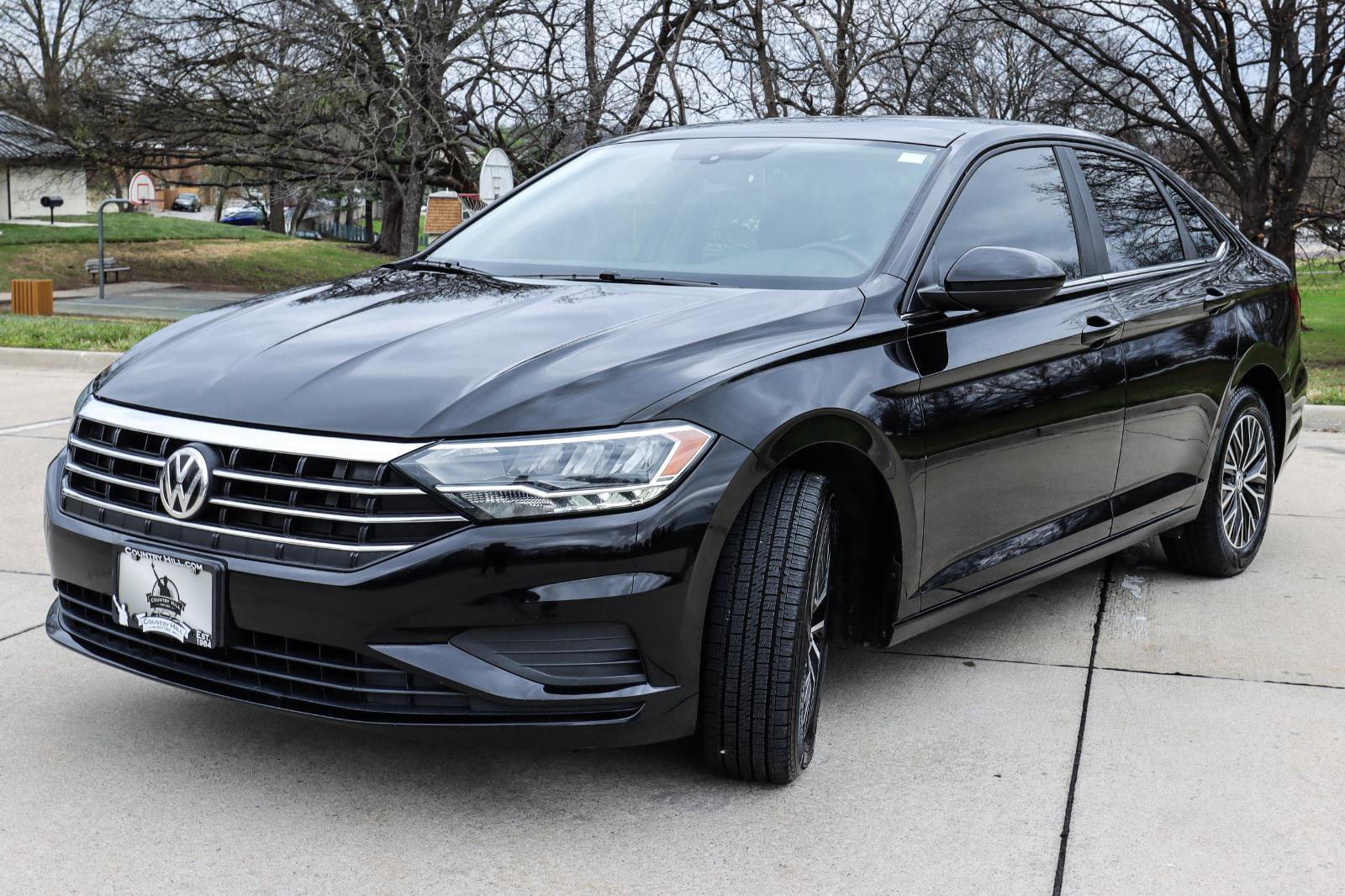 Used 2021 Volkswagen Jetta SE image 3