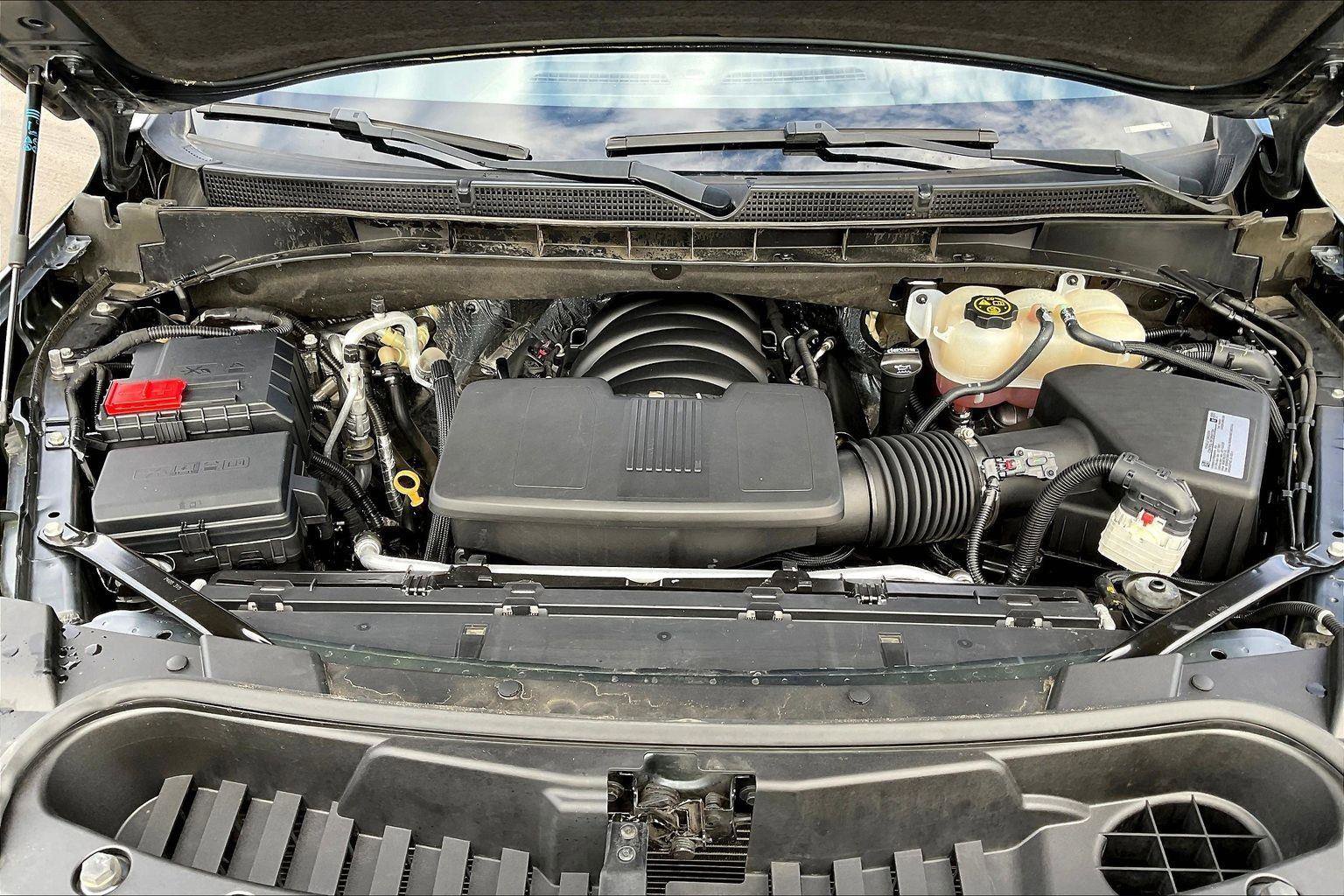 Used 2021 GMC Yukon Denali w/ Advanced Technology Package image 10