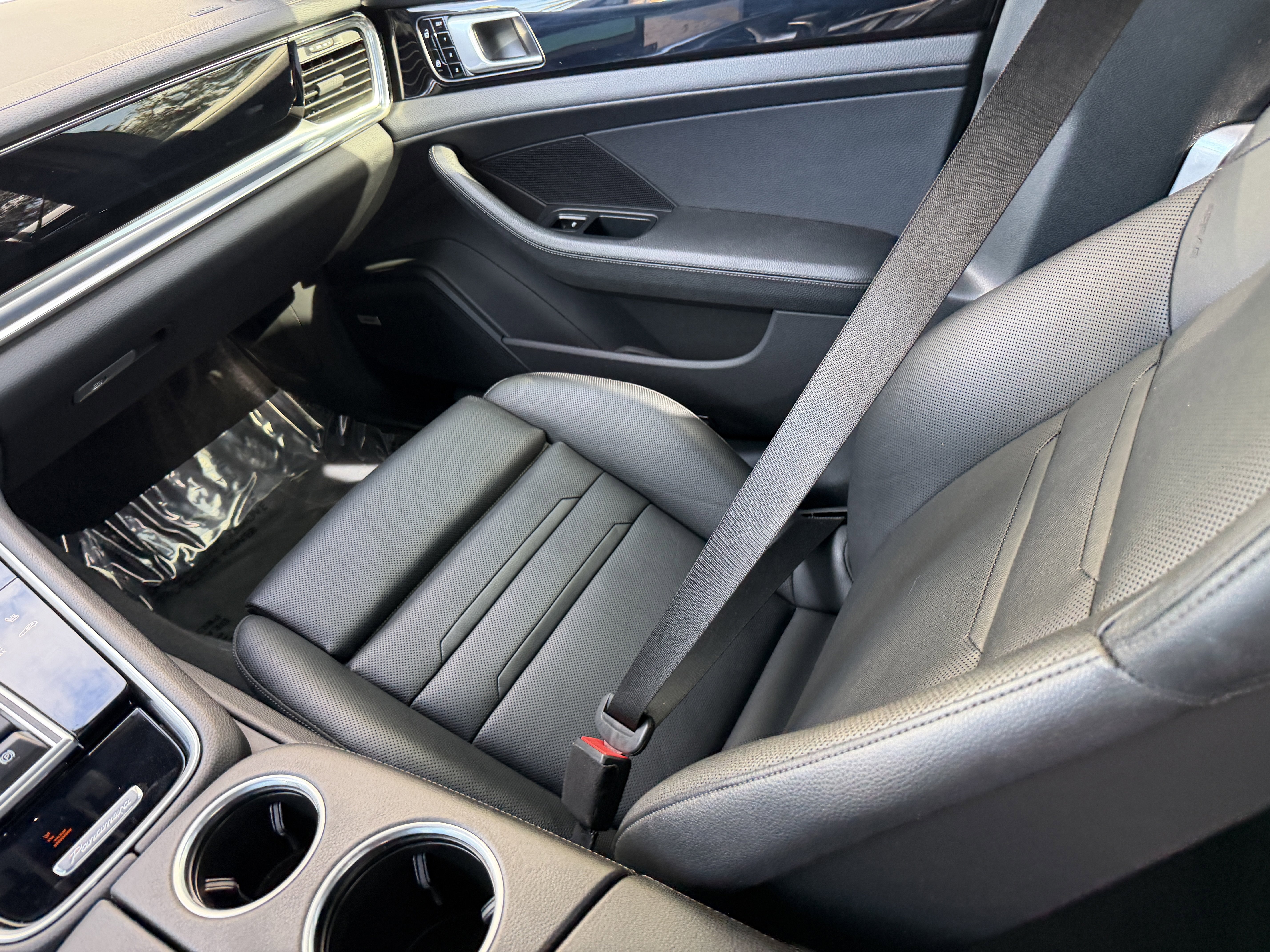 Certified 2020 Porsche Panamera image 21