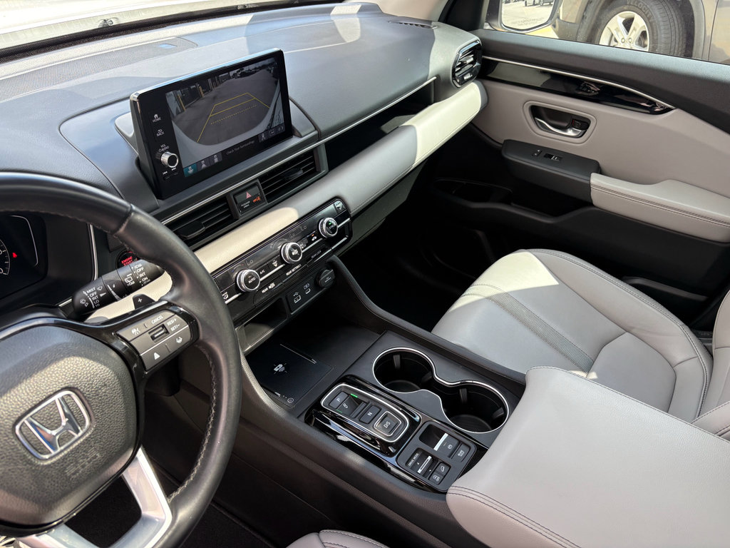 Certified 2024 Honda Pilot Touring image 14