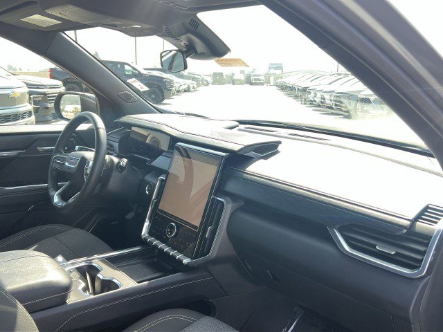 Used 2025 GMC Acadia Elevation image 28