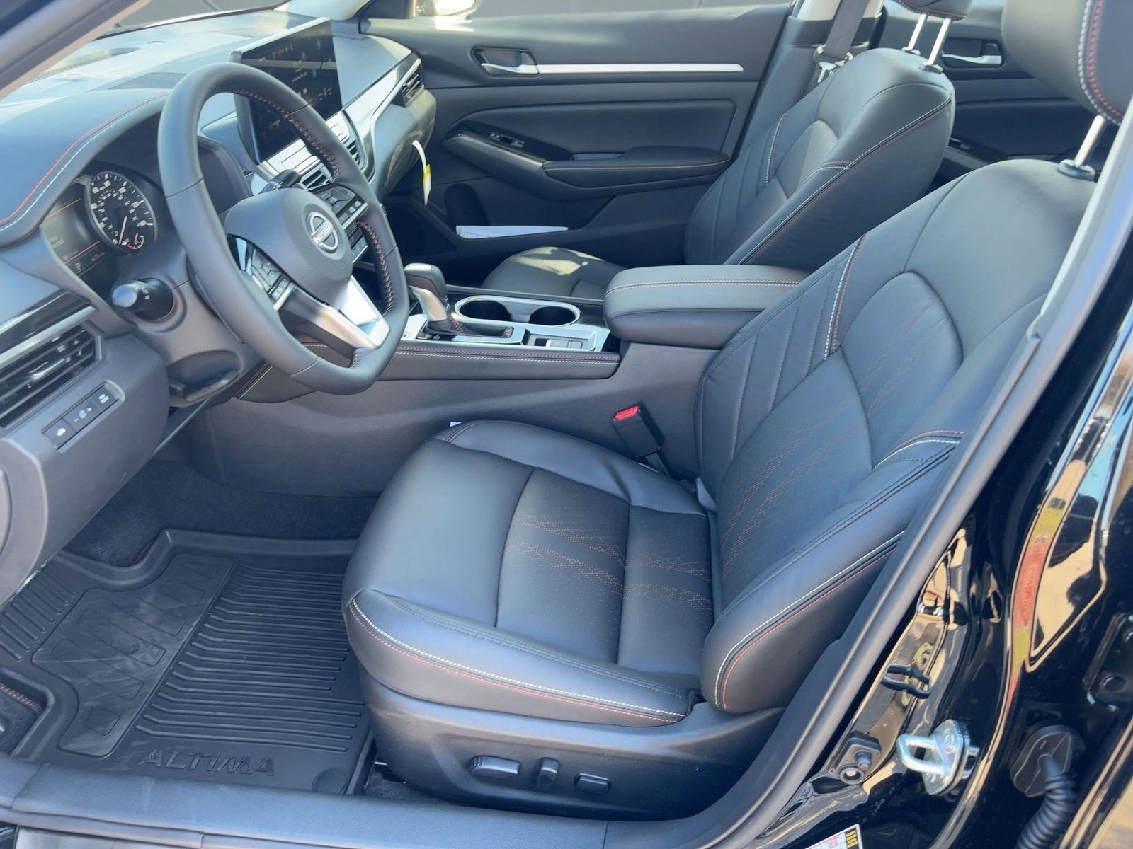 New 2025 Nissan Altima 2.5 SR w/ SR Premium Package AWD/4WD image 5