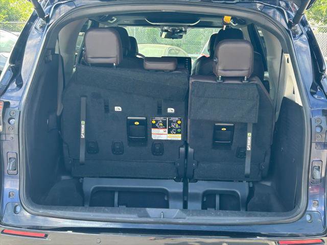 Certified 2024 Toyota Sienna Platinum image 15