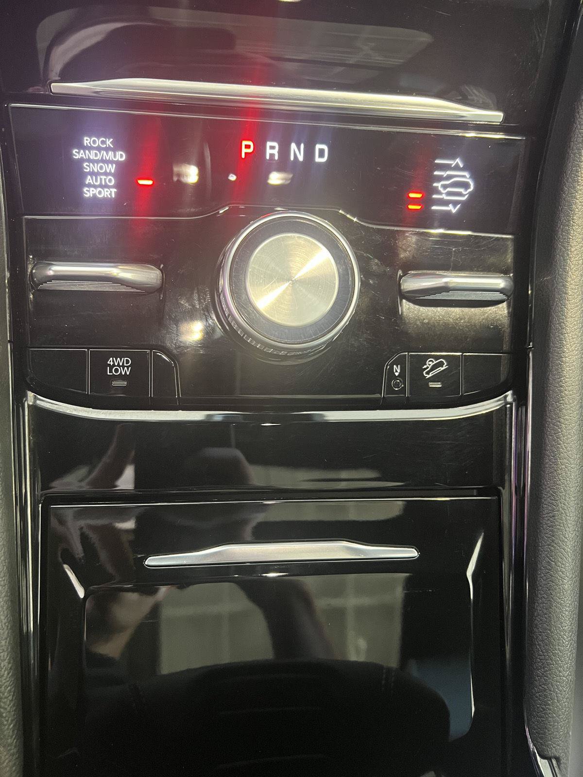 Used 2024 Jeep Grand Cherokee Overland w/ Luxury Tech Group IV AWD/4WD image 30