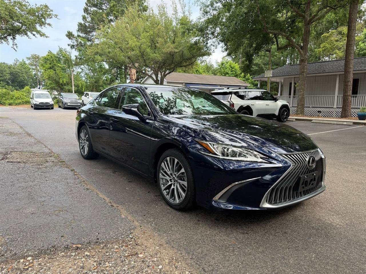 Used 2021 Lexus ES 350 w/ Premium Package FWD image 3