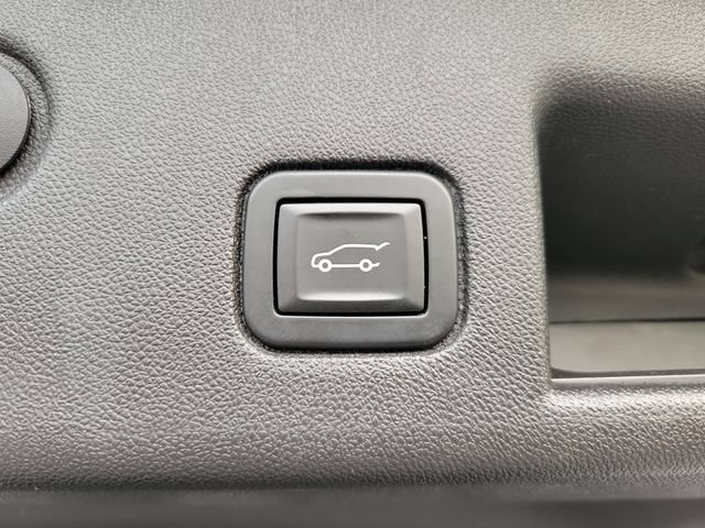Used 2018 Chevrolet Equinox Premier FWD image 34