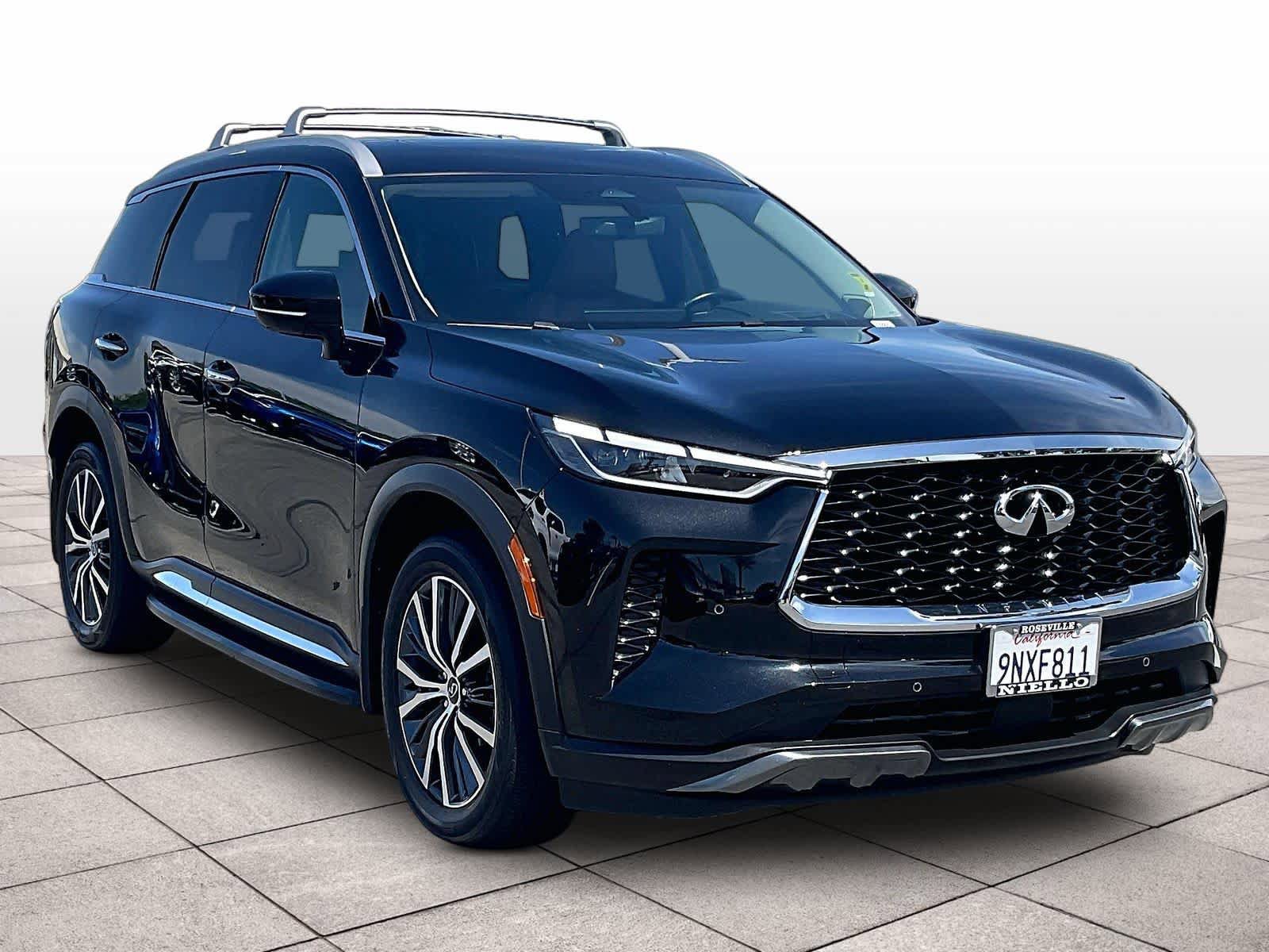 Used 2024 INFINITI QX60 Sensory w/ Vision Package AWD/4WD image 2