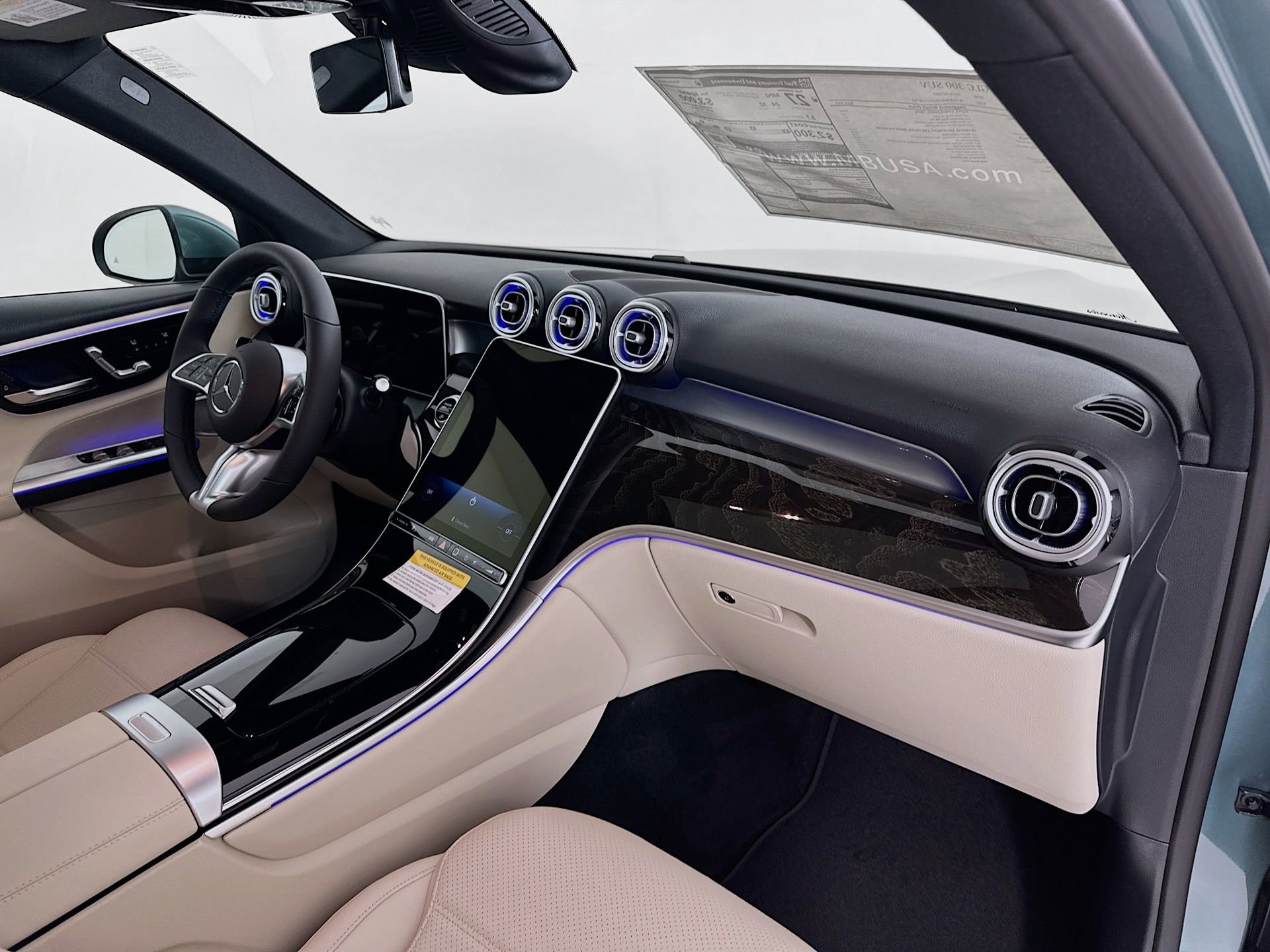 New 2026 Mercedes-Benz GLC 300 image 32